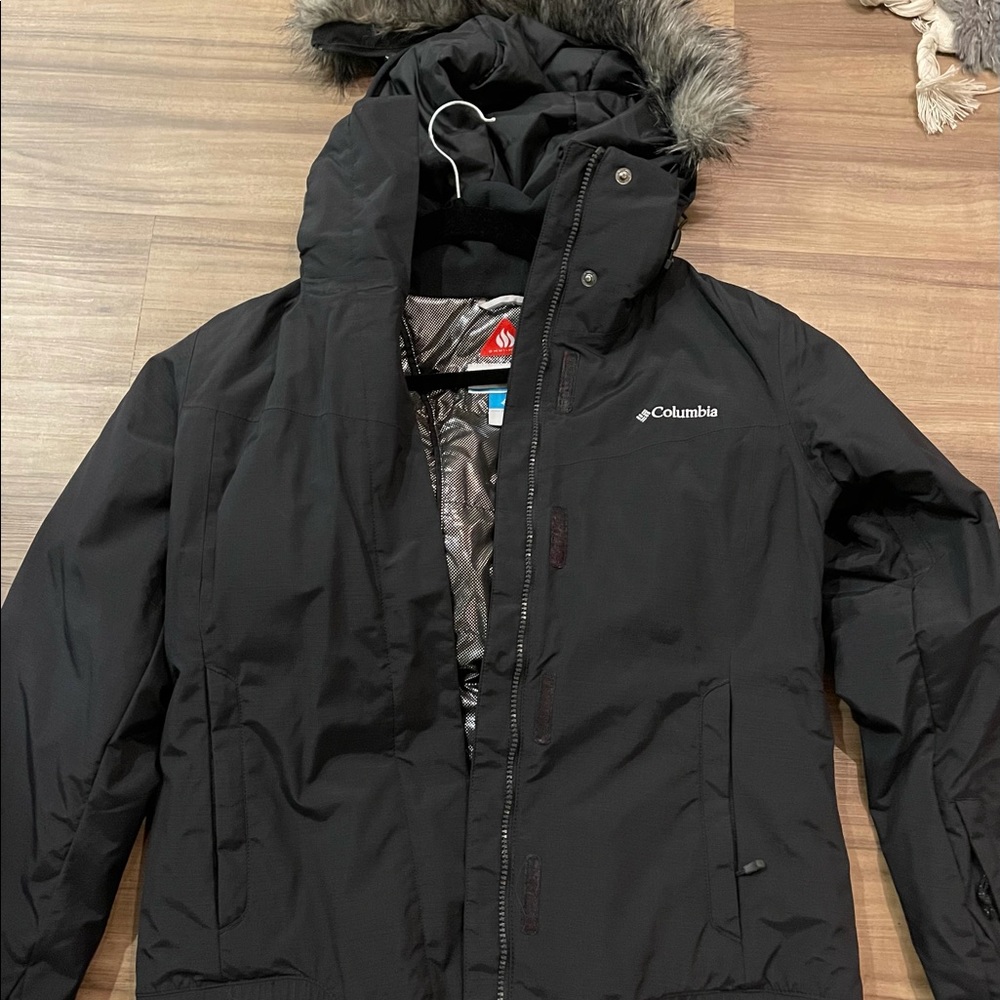 Columbia hooded insulated jacket